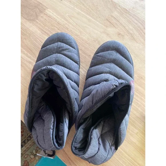 11 The North Face Men's Slippers