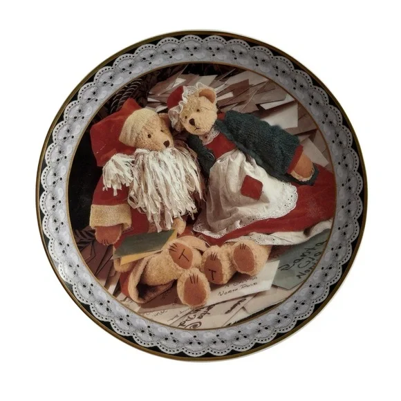 1997 Enesco Limited Edition Teddy Tompkins 8 1/4” Plate A Beary Merry Christmas