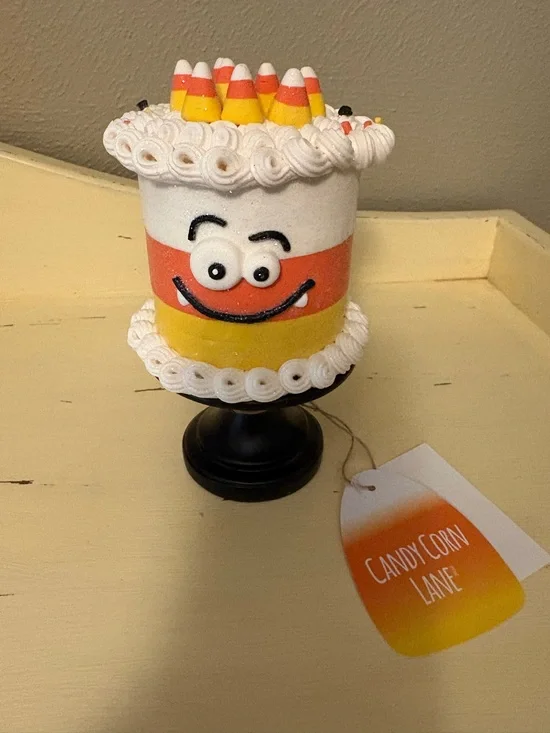 Candy Corn Lane Cake NWT 6”