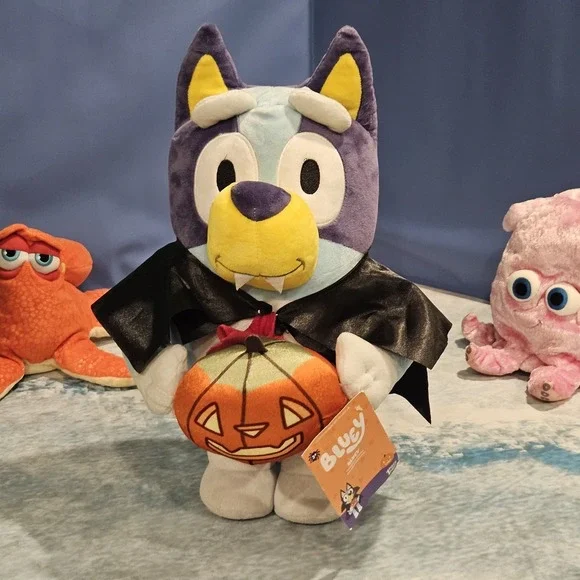 Bluey Vampire Pumpkin Plush Greeter 18