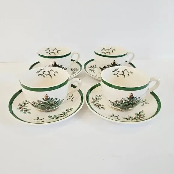Vintage Spode England Christmas Tree Holly Eight Piece Tea Cup Saucer Set S-3324
