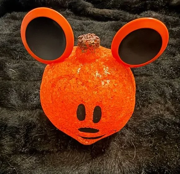 Disney Mickey Mouse Melted Plastic Popcorn  Light Up Jack-O-Lantern Halloween