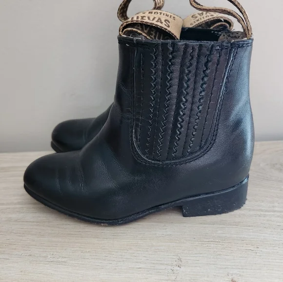 Botas Cuevas Black‎ Leather Chelsea Boots Kids Size 9