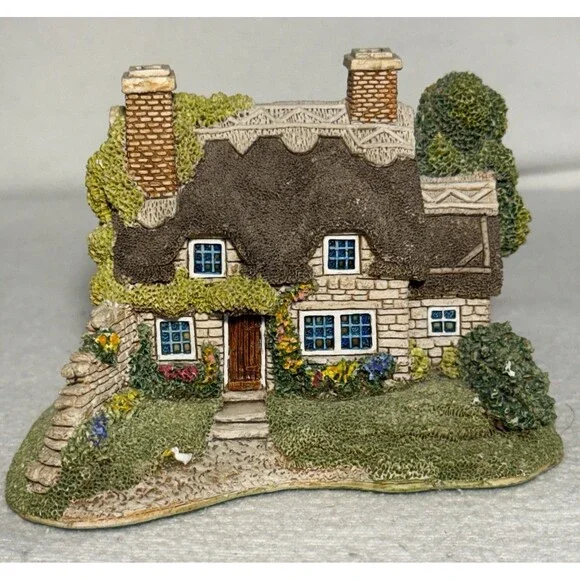 Lilliput Lane Derwent-Le-Dale English Cottage House Resin Hand Painted 1987