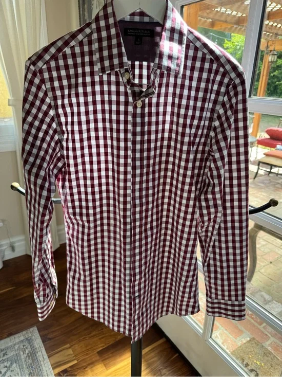 Banana Republic Men's Burgundy White Gingham Dress Shirt Long Sleeve SZ Small
