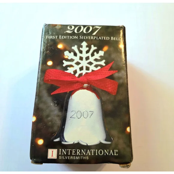 International Silversmiths Bell 2007 First Edition Silverplated Snowflake NEW
