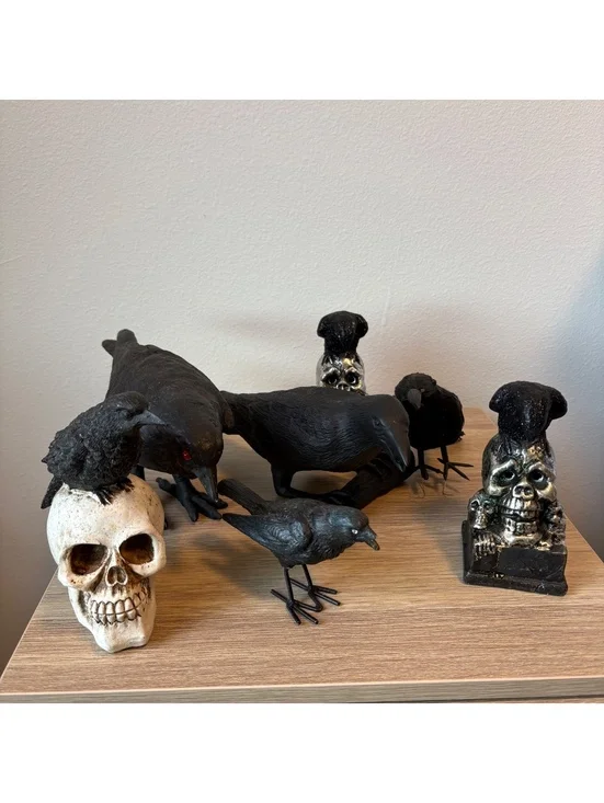 Halloween Raven & Skull Decor Lot – 7 Pieces Gothic Crows, Skulls, Spooky Decor