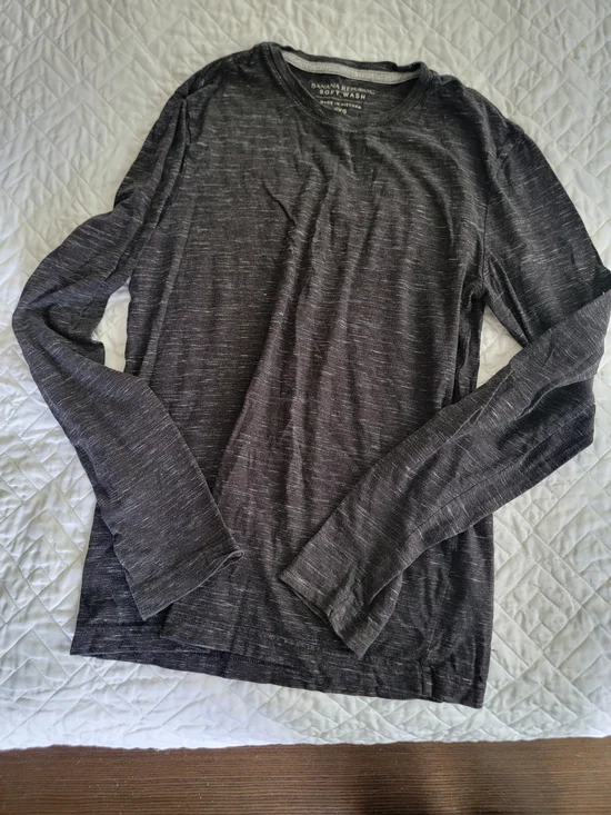 Banana Republic Heathered Charcoal Soft Wash Long Sleeve Tee