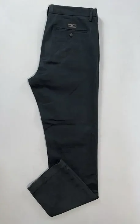 Banana Republic Aiden Slim Fit Rapid Movement RMC Chino Pants. Black, 36X35. GUC