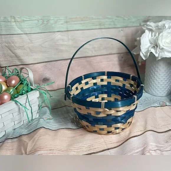 🔥❤️🔥 NEW! Round MultiColor Woven Bamboo Basket Gift Spring Decor