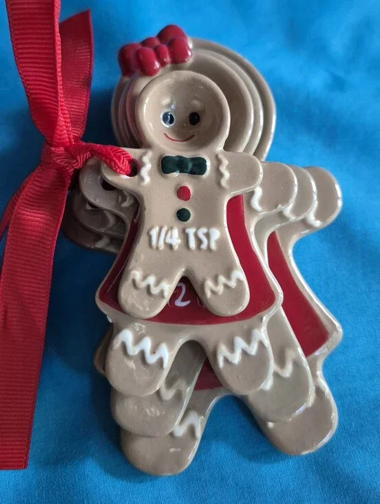 Festive Gingerbread Measuring Spoon Set - Red