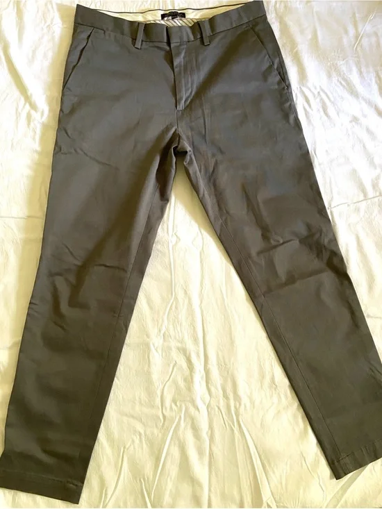 Banana Republic Men's Charcoal Gray Chinos
