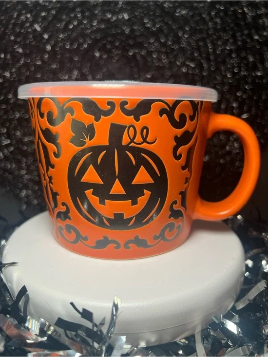 Halloween Orange Stoneware Pumpkin Soup Mug w/ Lid Black Jack-o'-Lantern Souper