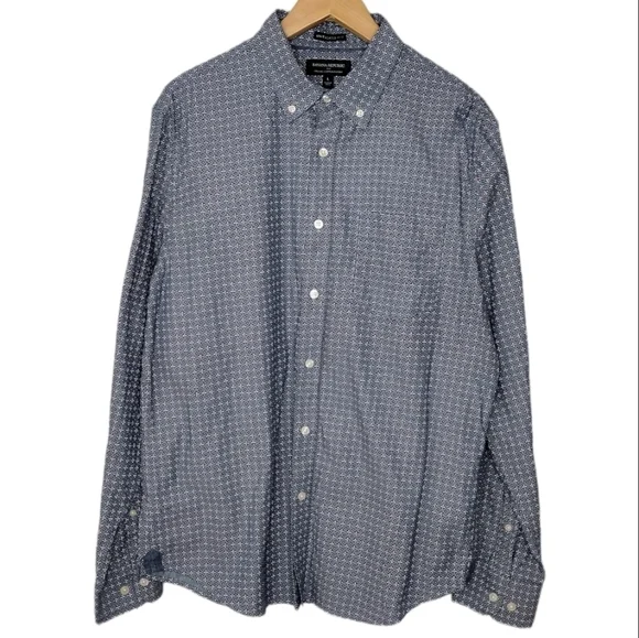 Banana Republic Untucked Fit Casual Button Down Shirt