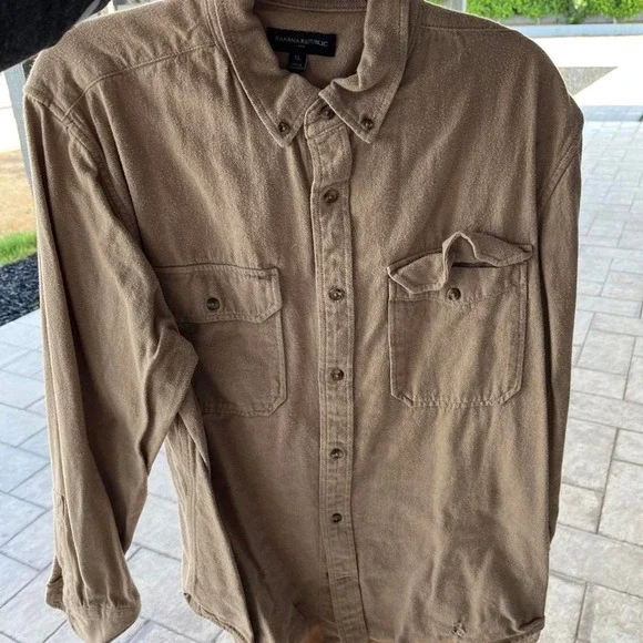 Banana Republic Tan Workwear Button Up Shirt XL