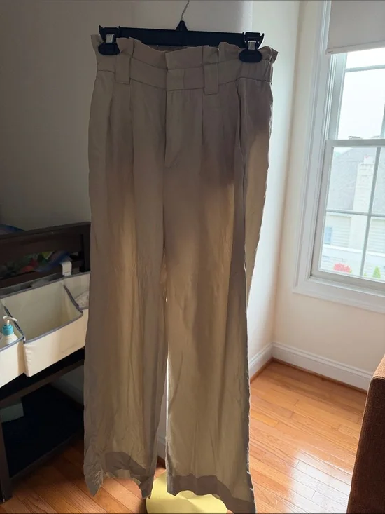 Women’s High-Waist Wide-Leg Chinos in Light Beige