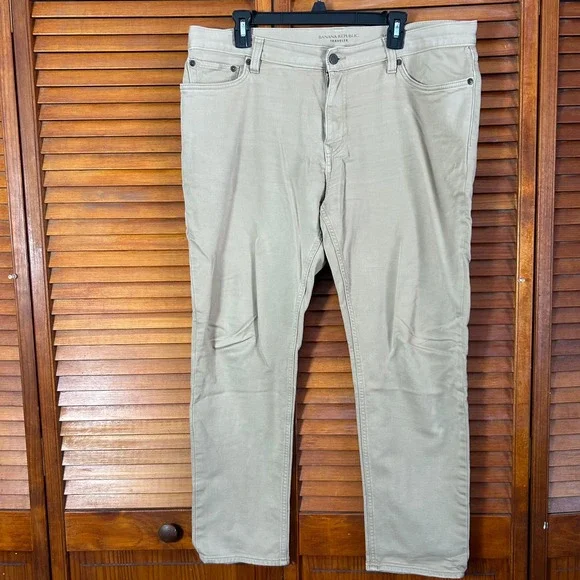 Banana Republic Traveler Pants Mens 36/30‎ Khaki Tan Slim Straight Chino Jeans