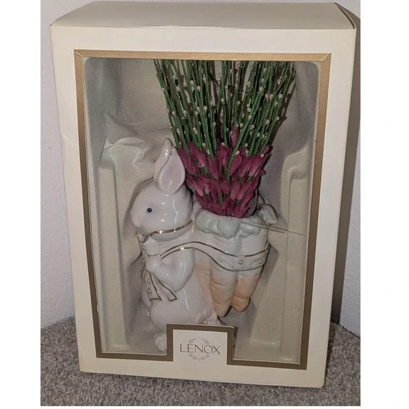 Lenox Pearls &‎ Petals Bunny With Vase Porcelain Figurine Gold Trim Easter Decor