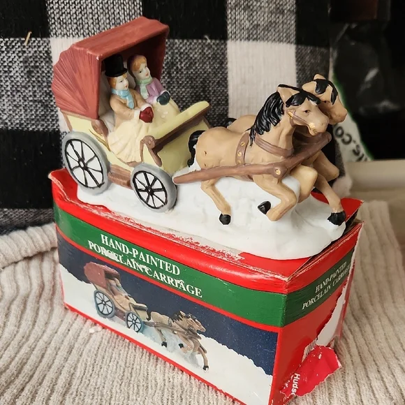 Vintage‎ Christmas Village Hand-Painted Porcelain Carriage
