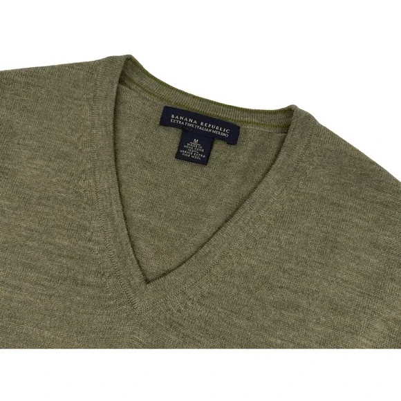 Banana Republic Sweater Men M Italian Merino Wool V Neck Olive Green Lightweight
