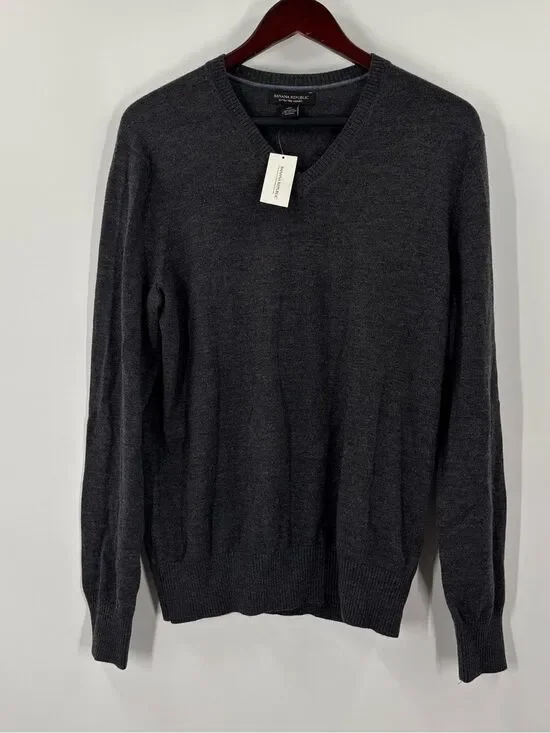 Banana Republic Merino Wool Sweater Men’s Size Medium New with Tags