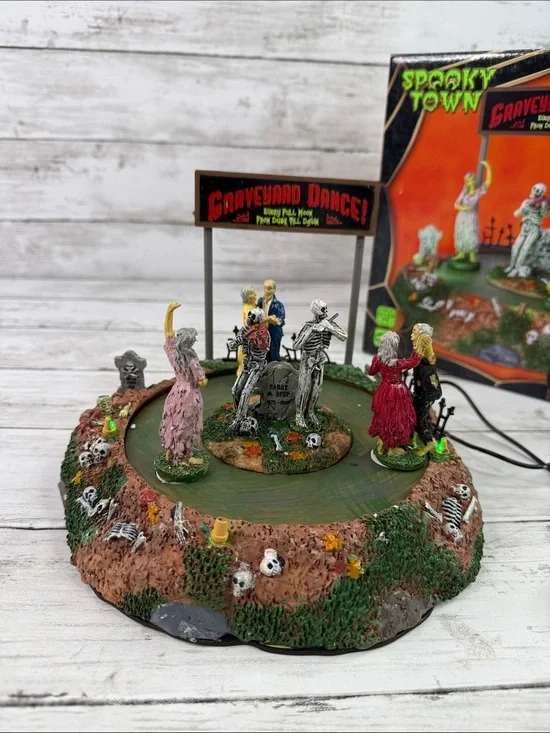 Halloween Lemax Spooky Town, Graveyard Dance   34601 2013 works great w box