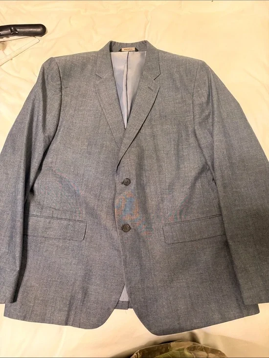 Banana Republic Men's Light Gray Two-Button Sport Coat