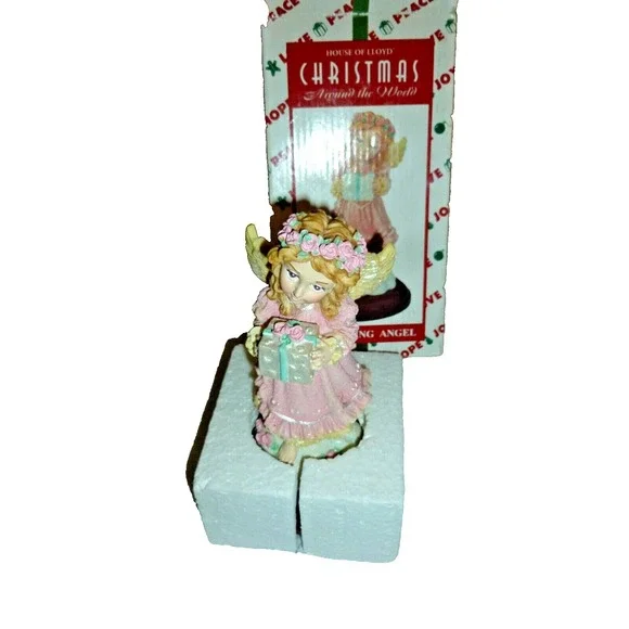 House of Lloyd Christmas Around the World The Giving Angel Figurine 1996‎ Boxed
