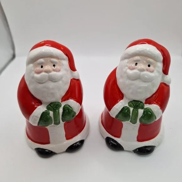 Ceramic Santa Clause Salt & Pepper Shakers‎ w/ Plugs 3.5