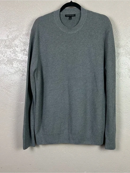 Banana Republic Men’s Light Gray Crewneck Sweater