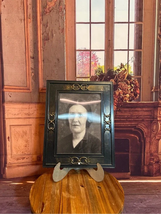 Gemmy Halloween Sounds Lenticular Spooky Light up Eyes Hallway Portrait Ghostly