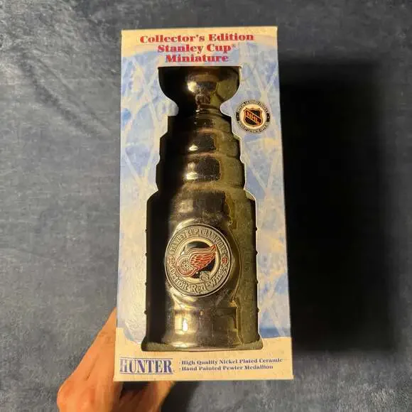 Hunter 1997 Detroit Red Wings Stanley Cup Champions Miniature Trophy