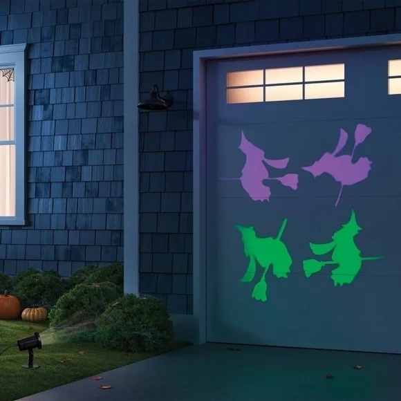 NIB. HYDE & EEK! Swooping Witches Light Projector