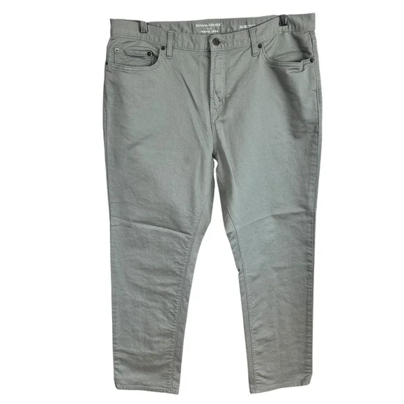 Banana Republic Travel Jeans‎ Athletic Fit Mens (Actual 36x28) Green Stretch