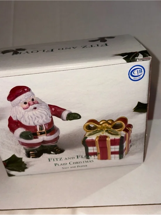 Fitz and Floyd Plaid Christmas Santa Salt & Pepper Set - Red, White, Green, Gold