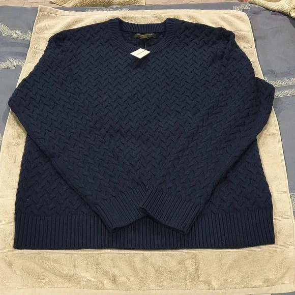 Banana Republic Organic 100% Cotton Cable Knit Crew Neck Sweater