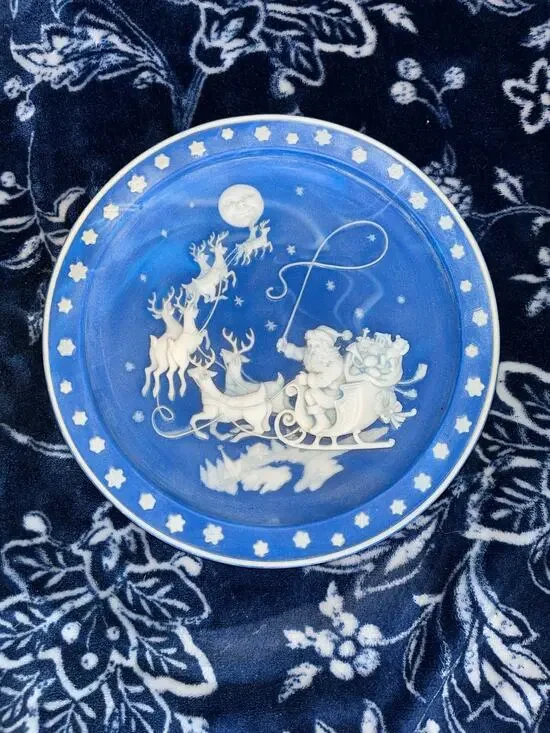 Roger Akers Incolay Stone 1992 Edition Collectors Plate Happy Christmas to All