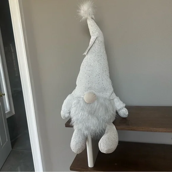 NWT Gorgeous White Gnome