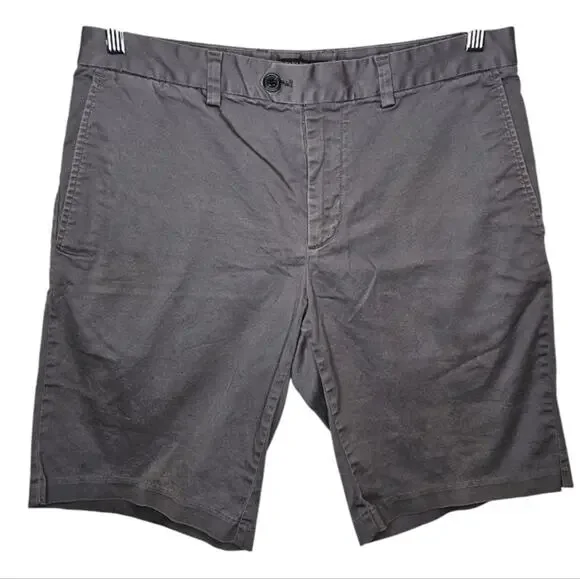 Banana Republic Aiden Shorts Flat Front Pocketed Zipper and Button Closure 32 W