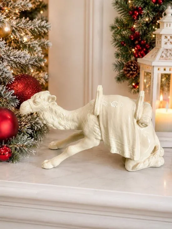 Vintage White Goebel Hummel Kneeling Nativity Camel TMK2 Full Bee Germany 9