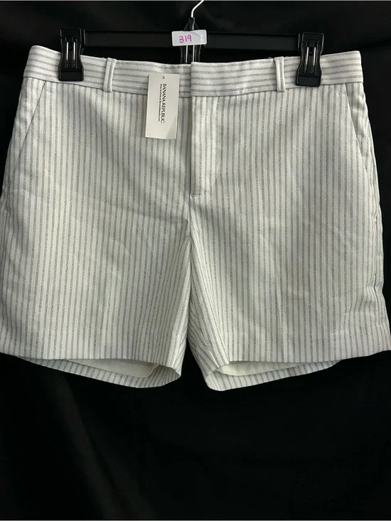 Banana Republic Women’s White Pinstripe Shorts SZ 2 NWT