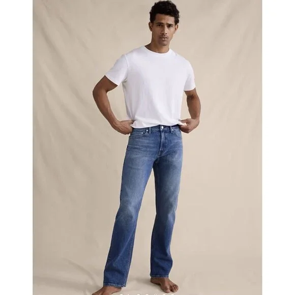 Banana Republic Straight Fit Medium Wash Blue Denim Jeans Men's Size 32 X 34