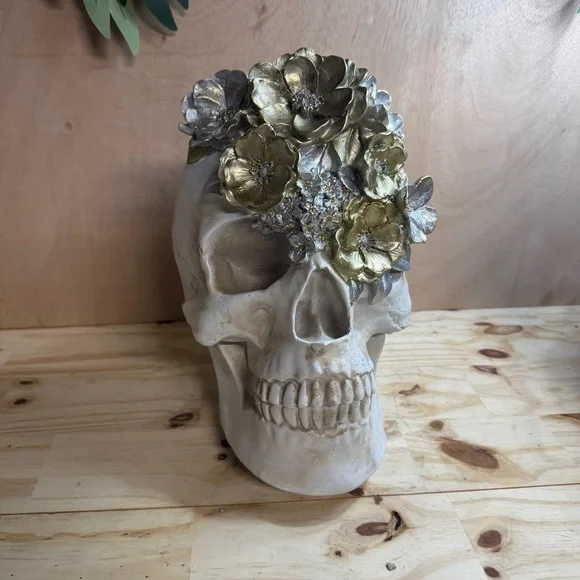 XL Sugar Skull Halloween Decor with Gold and Silver Flowers Centerpiece NEW