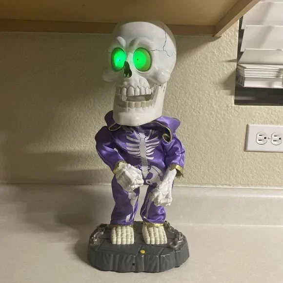 18” Dancing Singing Skeleton Gemmy Industries Halloween Works