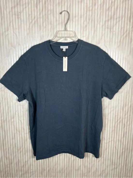 Banana Republic NWT 3 Men's T-Shirt Bundle