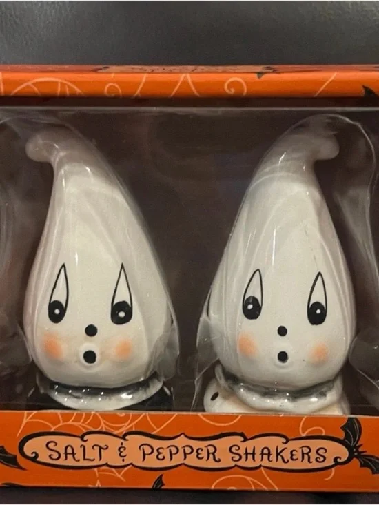 Halloween Johanna Parker Salt and Pepper Shakers