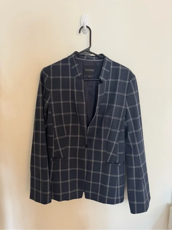 Banana Republic Navy and white Windowpane Blazer in Size 6