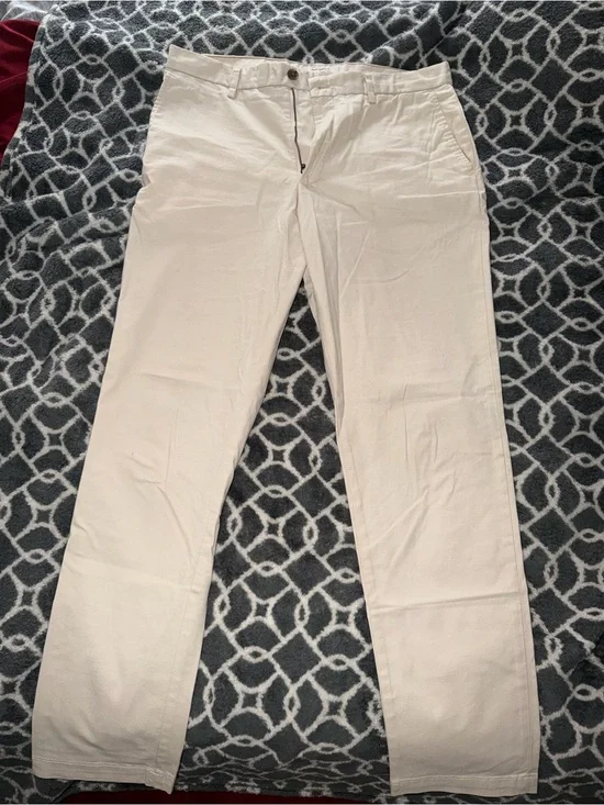 Banana Republic White Men's Chino Pants