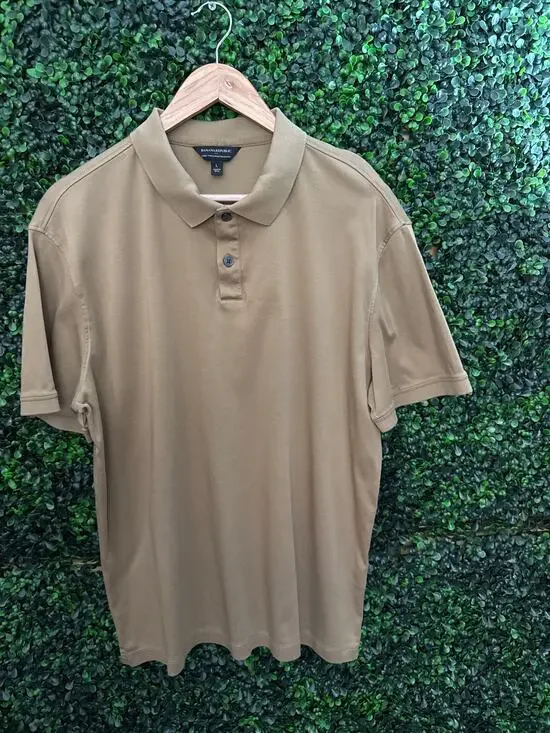 Banana Republic, Men's Solid Tan Polo, Soft fabric, comfortable Size L