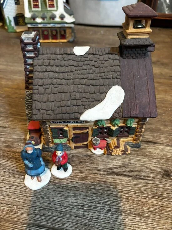 Department 56 Christmas village light up building Sleepy Hollow School